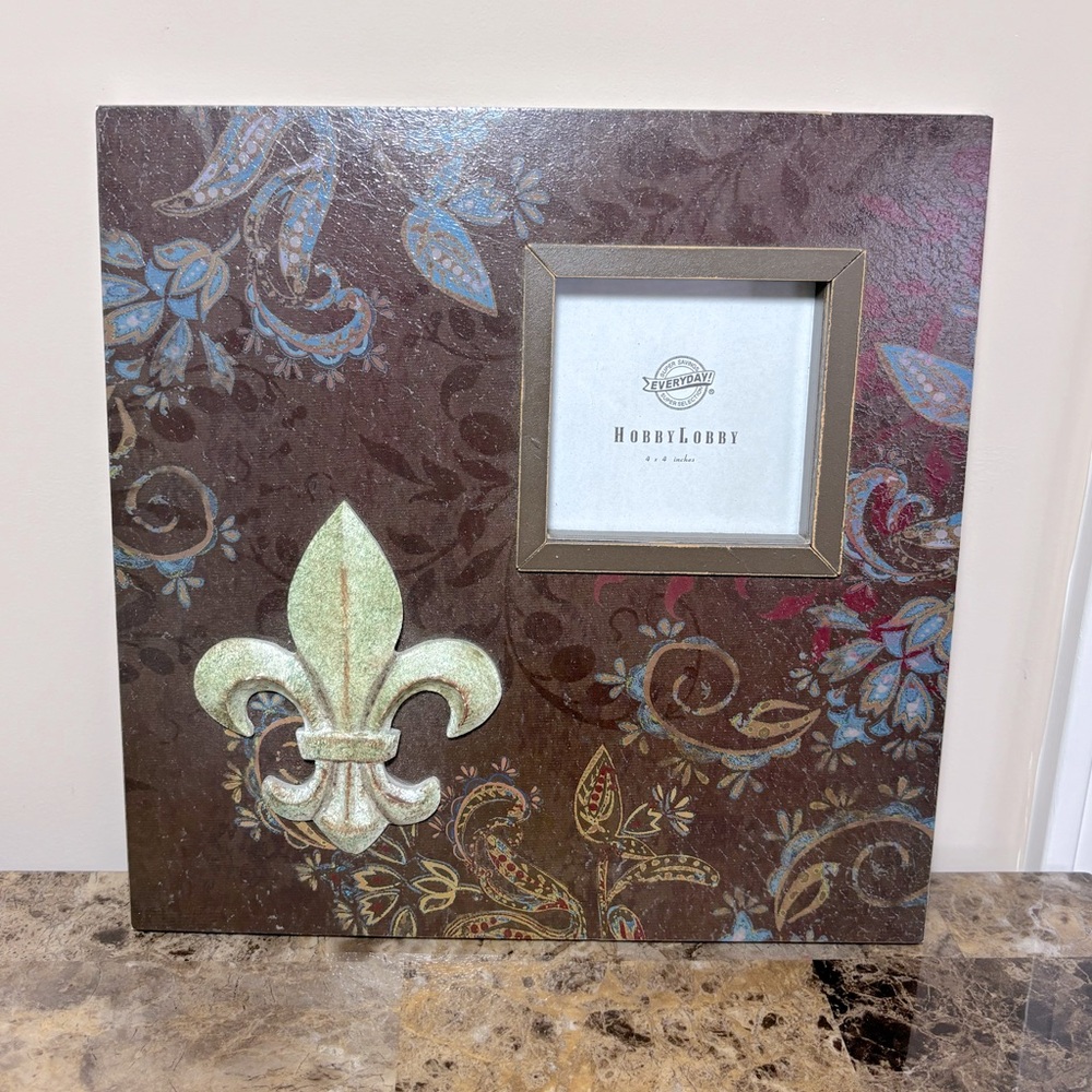 Hobby Lobby Distressed Fleur-de-lis Blue Brown Paisley Photo Frame